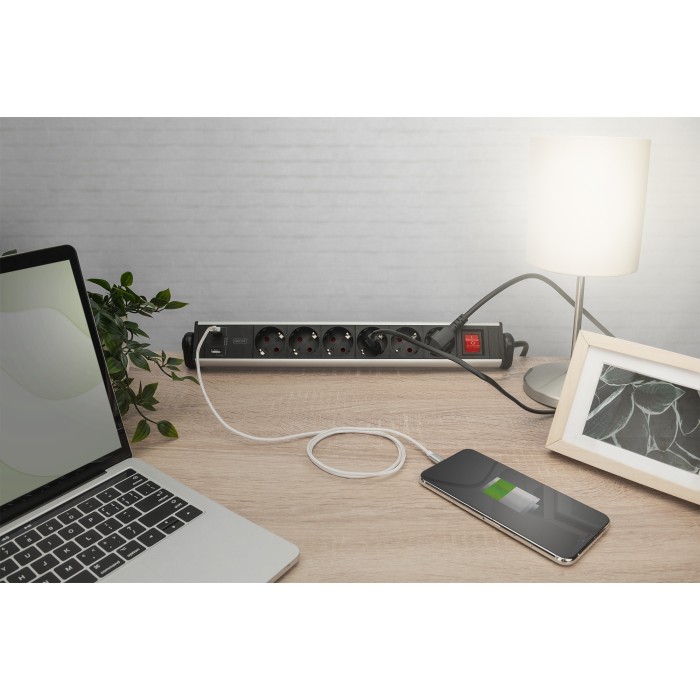 DIGITUS Presa multipla Office a 6 posti con 3 porte USB