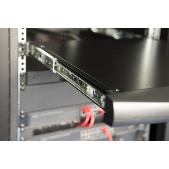 CONSOLE 17' PER RACK 19' CON SWITCH KVM 8 PORTE TASTIERA ITALIANA