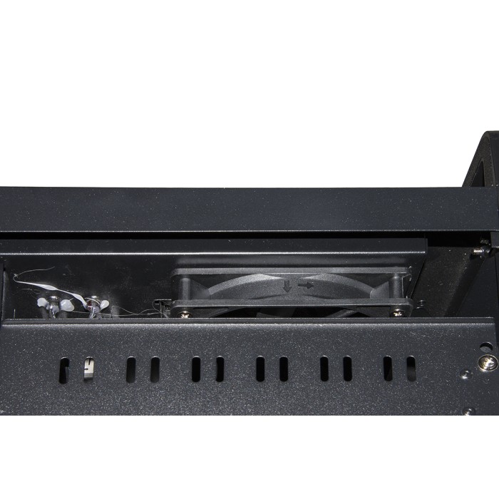 CHASSIS PER SERVER INSTALLAZIONE 19 4 UNITA' CON 3 ALLOGGIAMENTI 5,25 + 6 DA 3,5 NERO